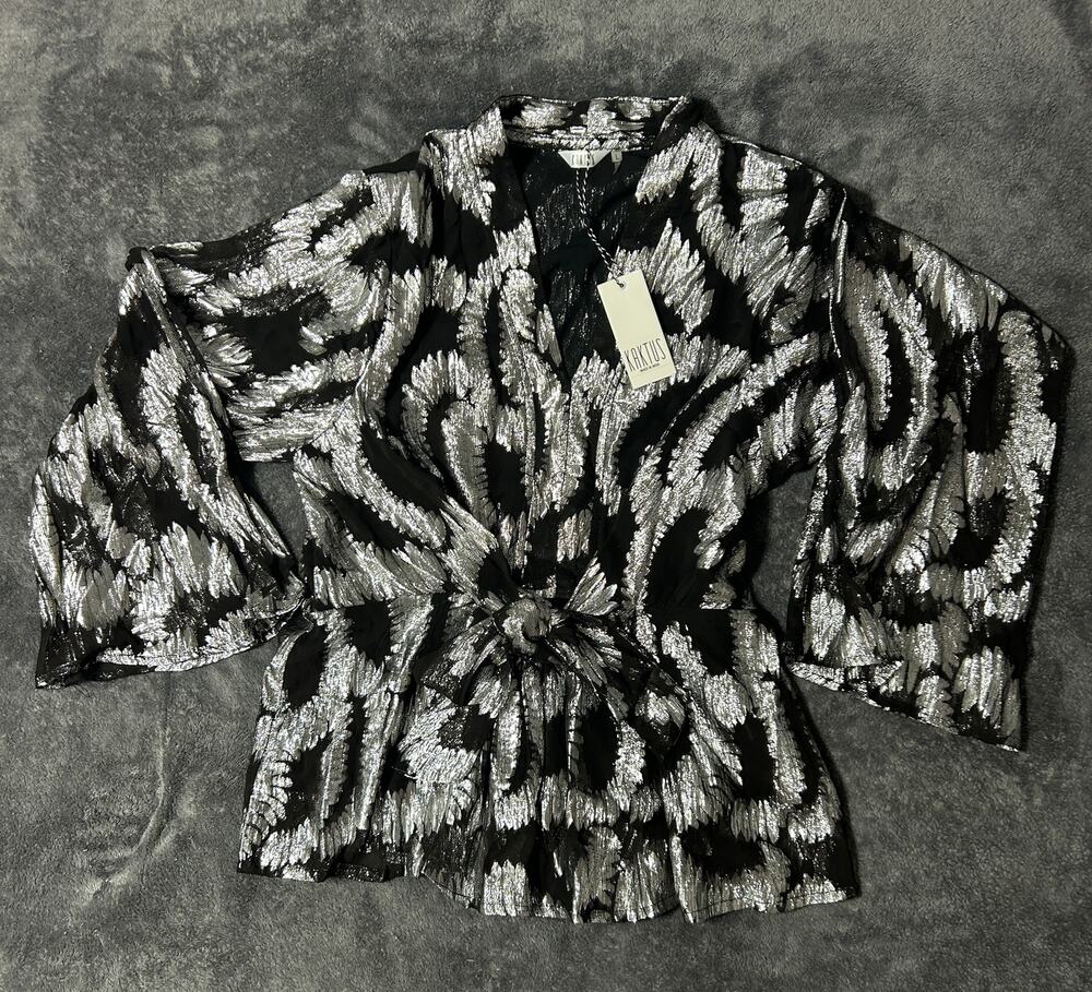 Kaktus Lined Black And Silver Metalic Blouse Perfect for Parties! Large